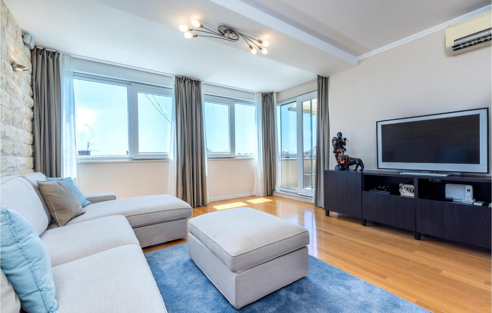 Beautiful Apartment In Split With Kitchen Экстерьер фото